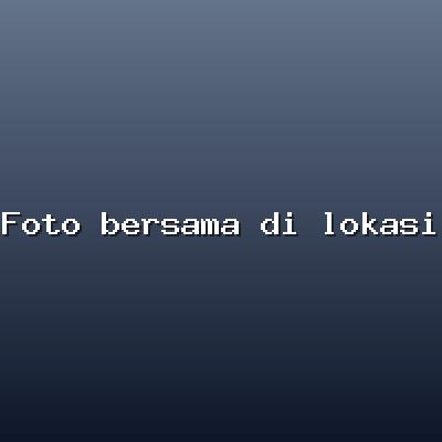 Foto bersama di lokasi